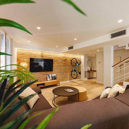 Bravissimo Cort Reial Duplex, Spacious With 3 Bedrooms Херона Екстериор снимка