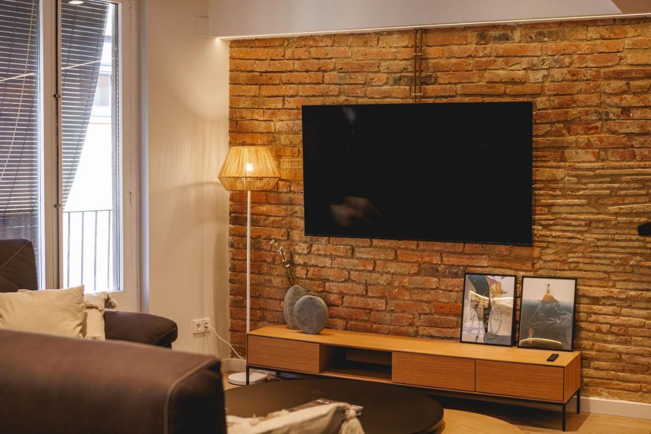 Bravissimo Cort Reial Duplex, Spacious With 3 Bedrooms Херона Екстериор снимка