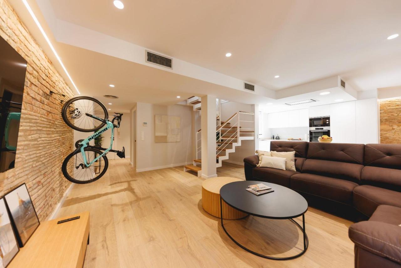 Bravissimo Cort Reial Duplex, Spacious With 3 Bedrooms Херона Екстериор снимка