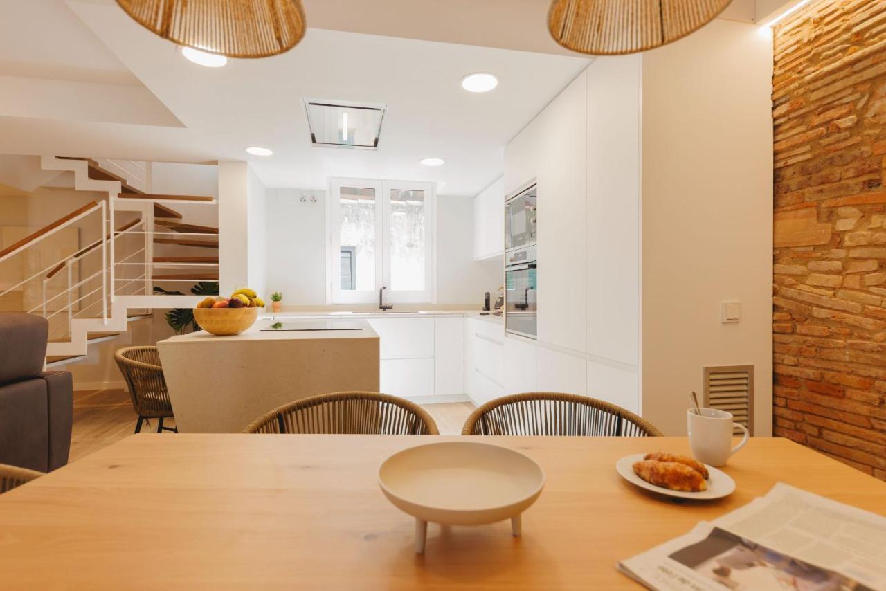Bravissimo Cort Reial Duplex, Spacious With 3 Bedrooms Херона Екстериор снимка