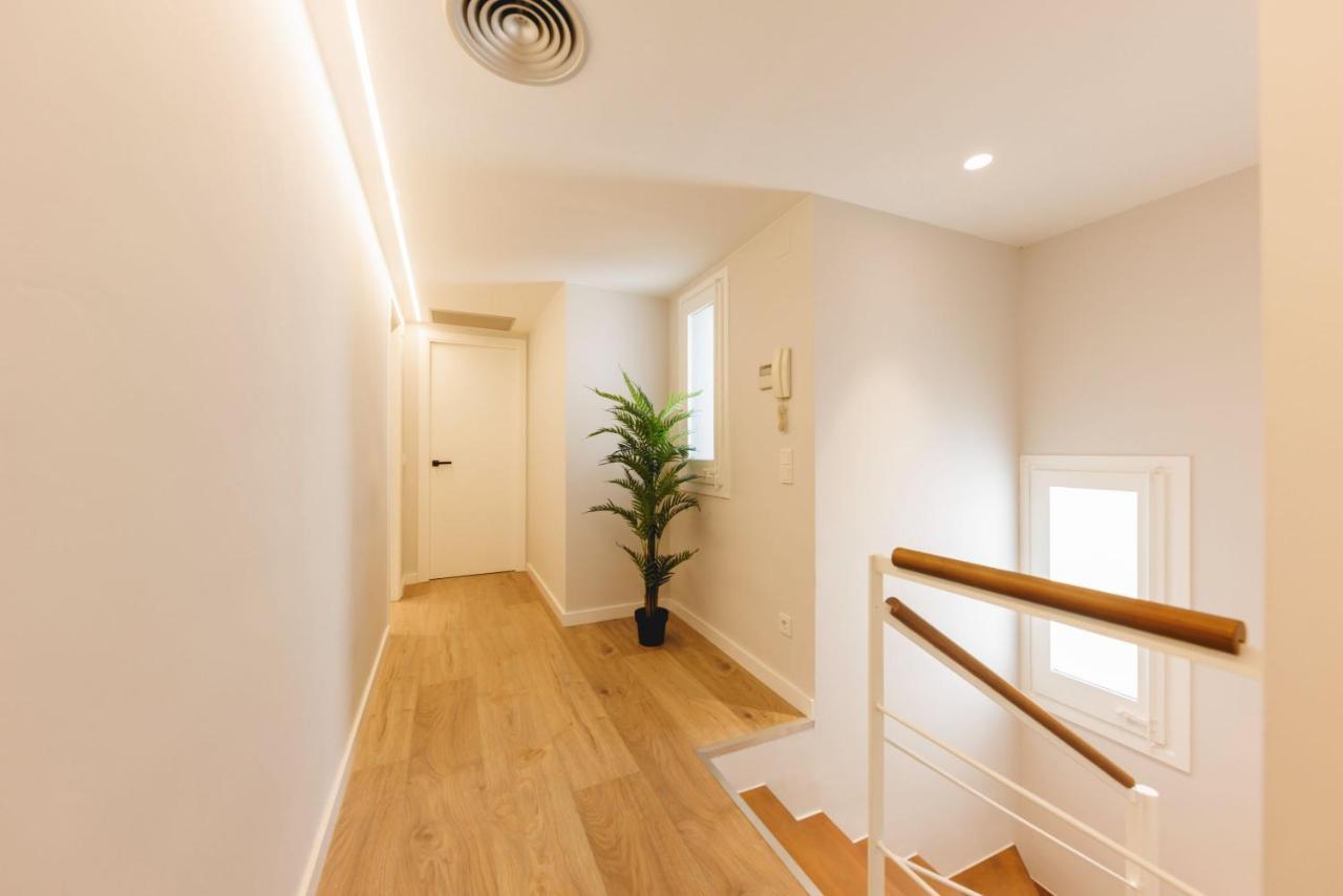 Bravissimo Cort Reial Duplex, Spacious With 3 Bedrooms Херона Екстериор снимка