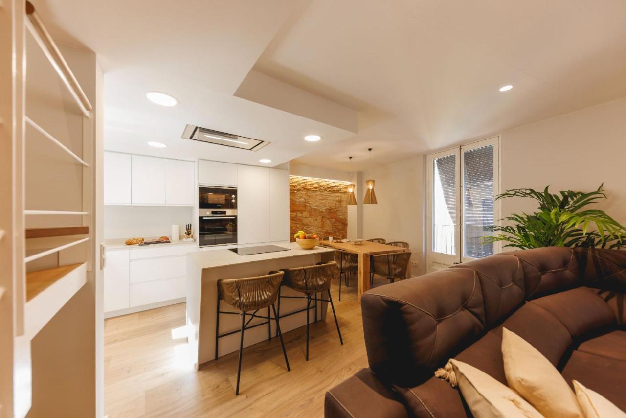 Bravissimo Cort Reial Duplex, Spacious With 3 Bedrooms Херона Екстериор снимка