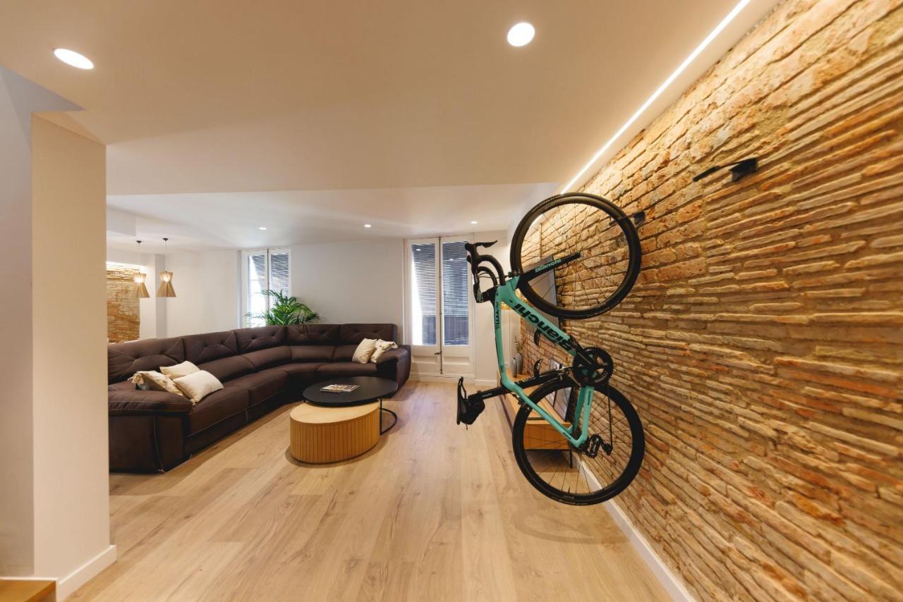 Bravissimo Cort Reial Duplex, Spacious With 3 Bedrooms Херона Екстериор снимка