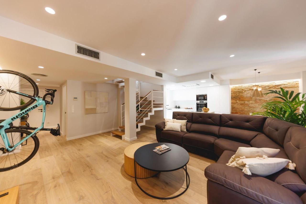 Bravissimo Cort Reial Duplex, Spacious With 3 Bedrooms Херона Екстериор снимка