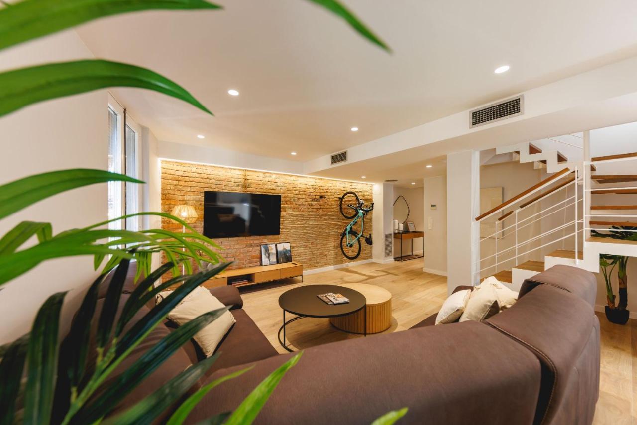 Bravissimo Cort Reial Duplex, Spacious With 3 Bedrooms Херона Екстериор снимка